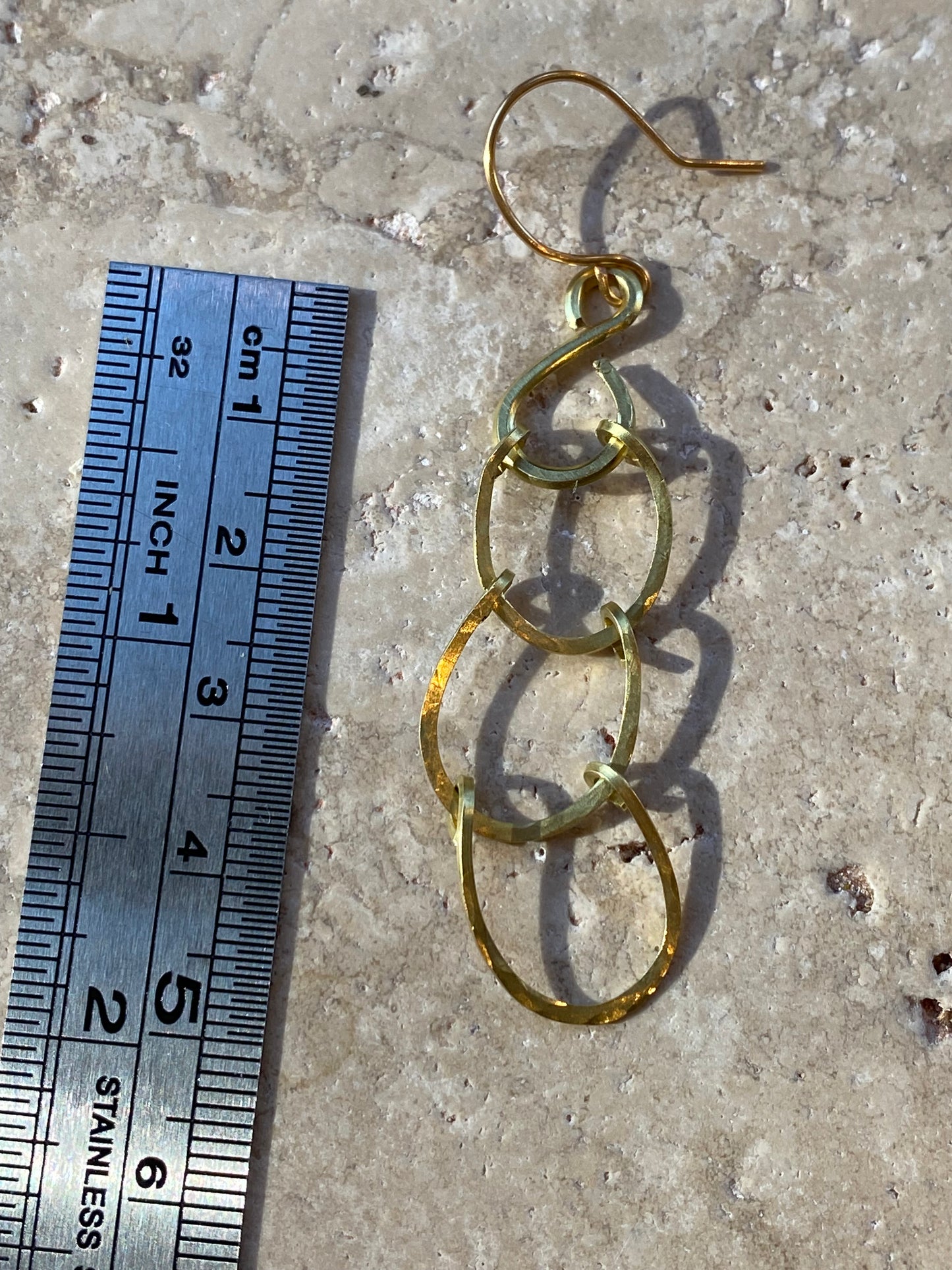 horseshoe link dangles