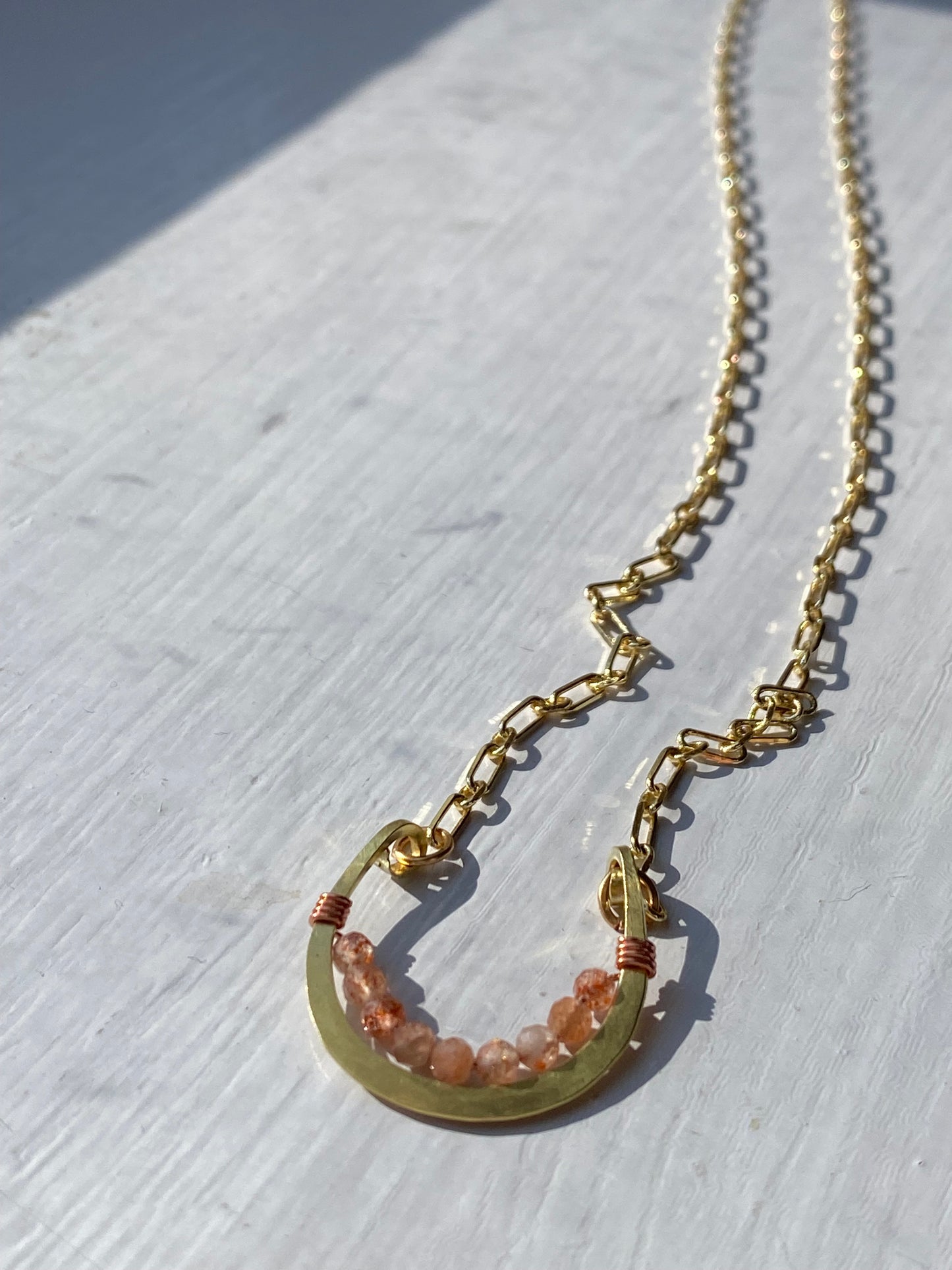 horseshoe bar necklace
