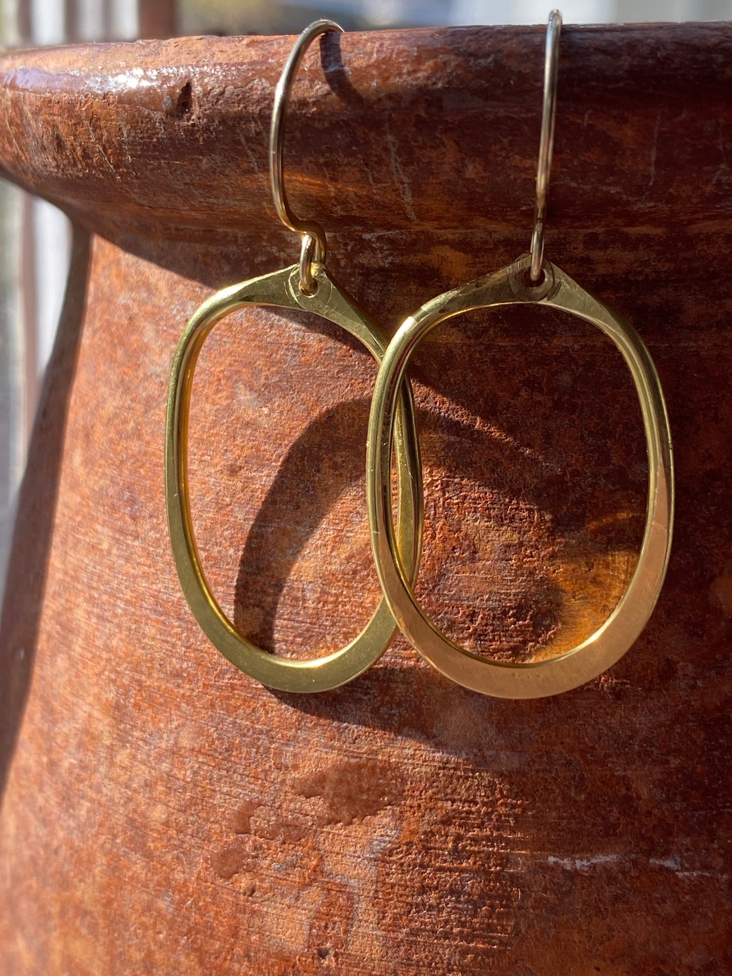 hammered brass oval earrings (medium)