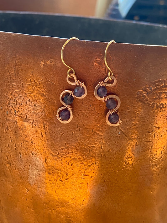 copper curves with amethyst